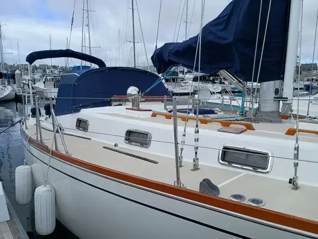 1980 Tartan 37' cutter