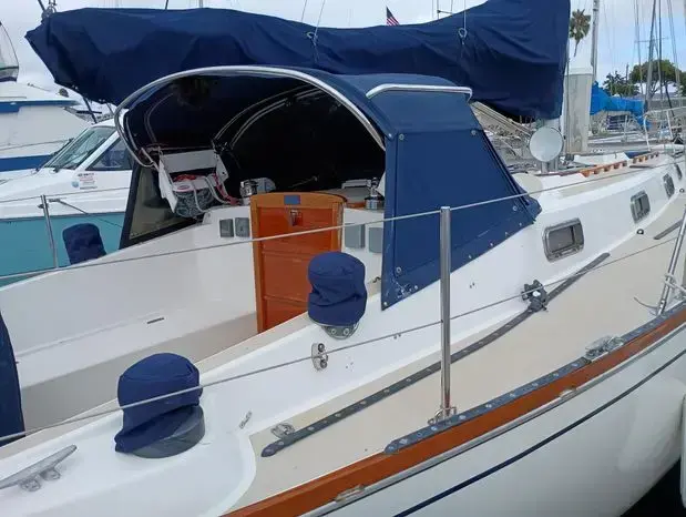 1980 Tartan 37' cutter