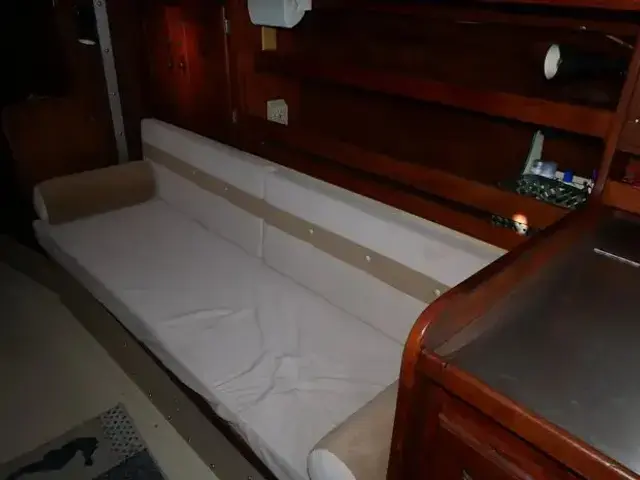 Catalina 38