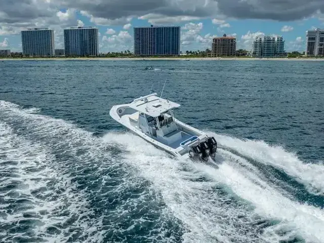 Billfish 39 Center Console w-Tower