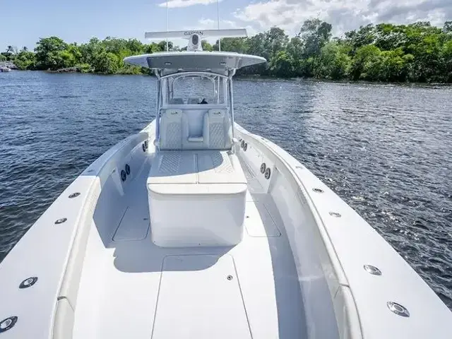 Billfish 39 Center Console w-Tower