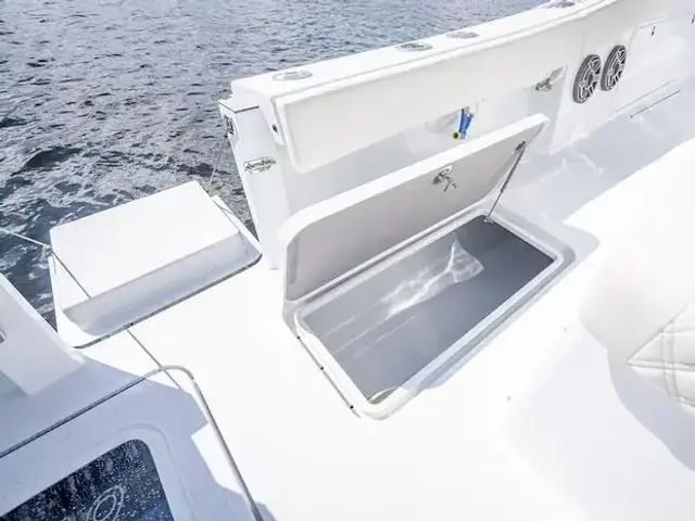 Billfish 39 Center Console w-Tower