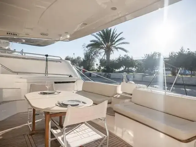 Ferretti Yachts 620