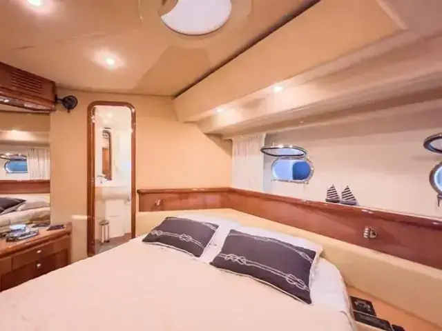 Ferretti Yachts 620