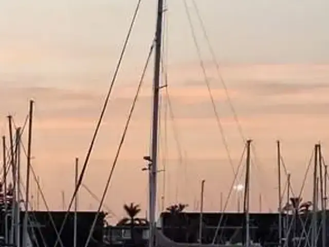 DEVONPORT YACHTS IRONBARQUE