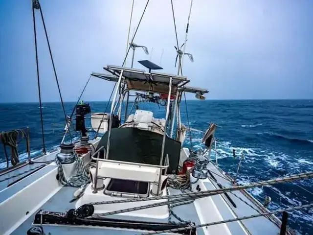 DEVONPORT YACHTS IRONBARQUE