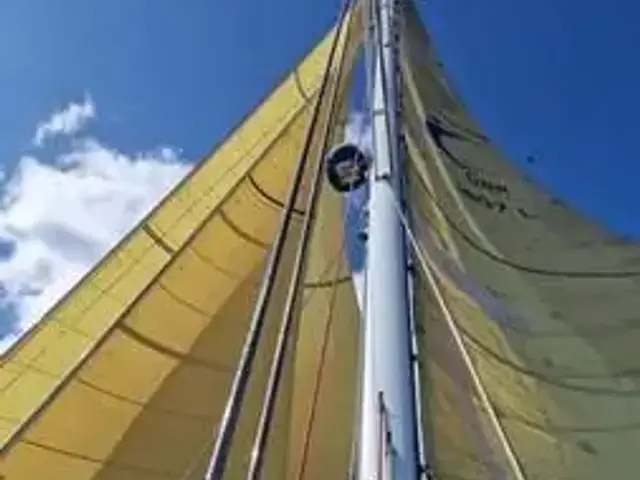 DEVONPORT YACHTS IRONBARQUE