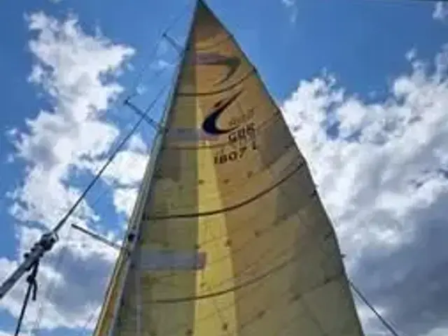 DEVONPORT YACHTS IRONBARQUE