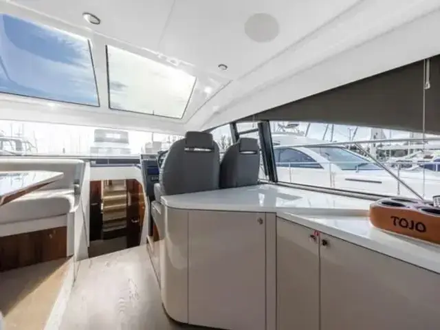 Fairline TOJO