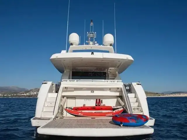 Ferretti Yachts Ferretti 881