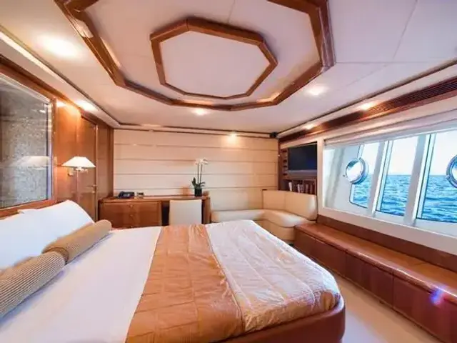 Ferretti Yachts Ferretti 881