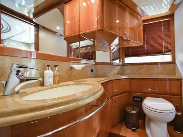 Ferretti Yachts Ferretti 881