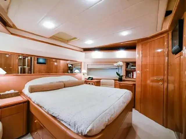 Ferretti Yachts Ferretti 881