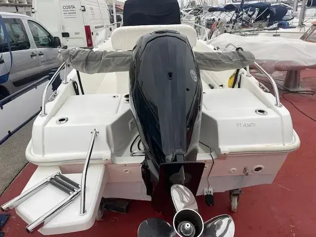 Boston Whaler 170 Dauntless