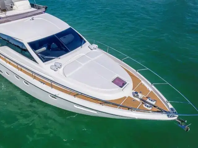 Ferretti Yachts 660