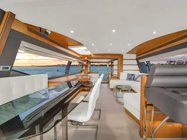 Ferretti Yachts 660