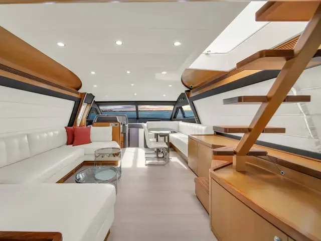 Ferretti Yachts 660