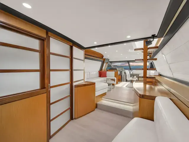 Ferretti Yachts 660