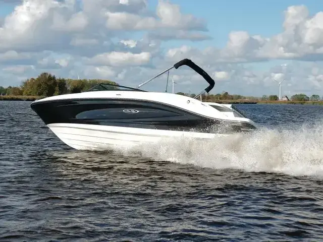 Sea Ray 230 Spx