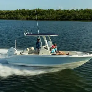  Boston Whaler 220 Dauntless