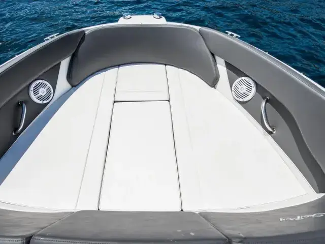 Sea Ray 230 Spx