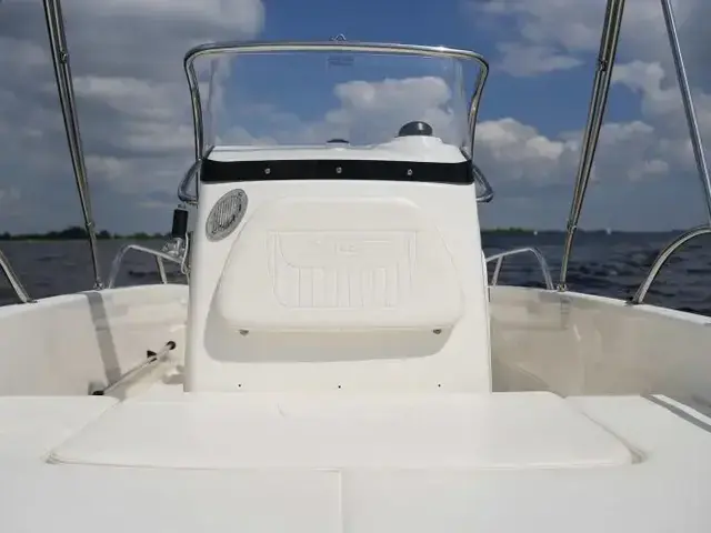 Boston Whaler 170 Dauntless