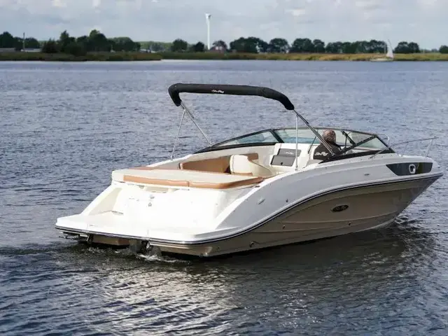 Sea Ray Sun Sport 230