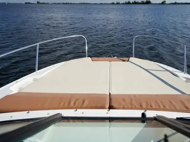 Sea Ray Sun Sport 230