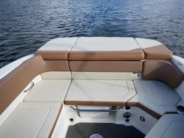 Sea Ray Sun Sport 230