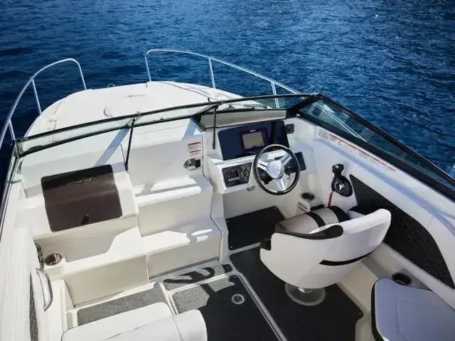 Sea Ray Sun Sport 230