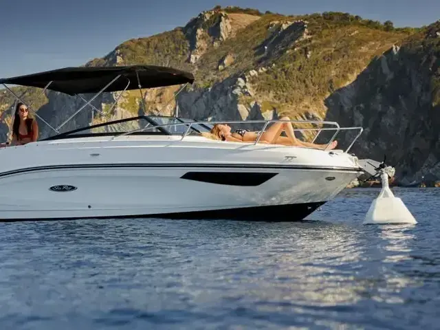 Sea Ray Sun Sport 230