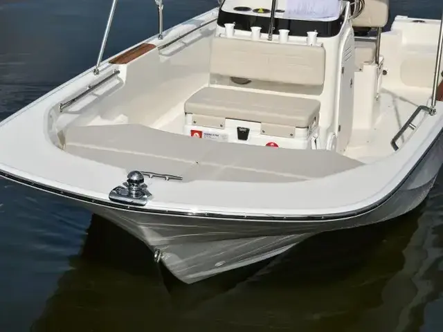 Boston Whaler 170 Montauk