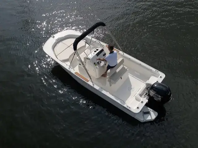 Boston Whaler 170 Montauk