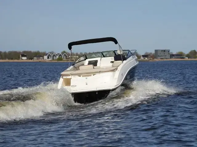 Sea Ray Sun Sport 230