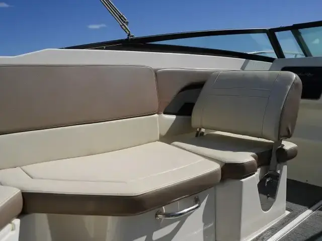 Sea Ray Sun Sport 230