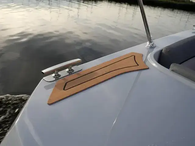 Alfastreet Marine 21 Open