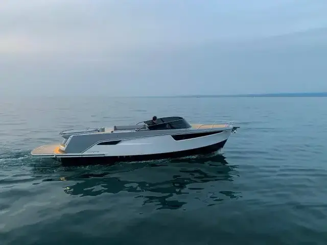 Alfastreet Marine 28 Cabin Motor