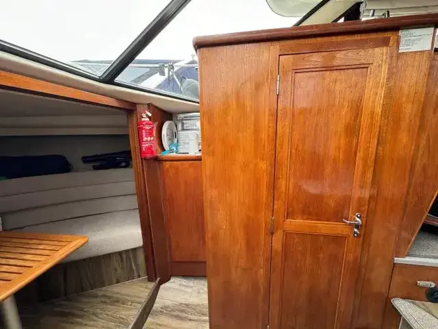 Carver 28 Flybridge