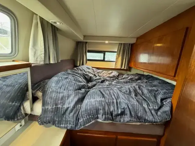 Carver 28 Flybridge