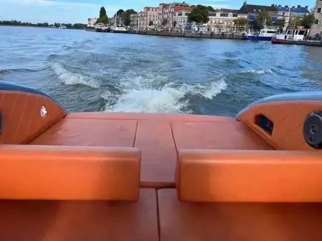 Sunseeker Superhawk 31