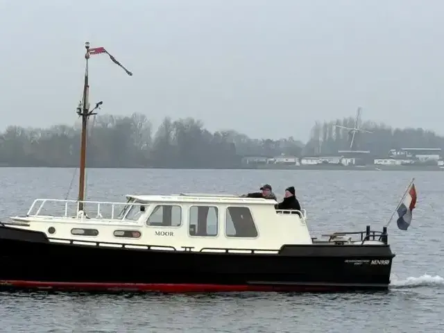 Motor Yacht Mooie Nel 9.50 OK