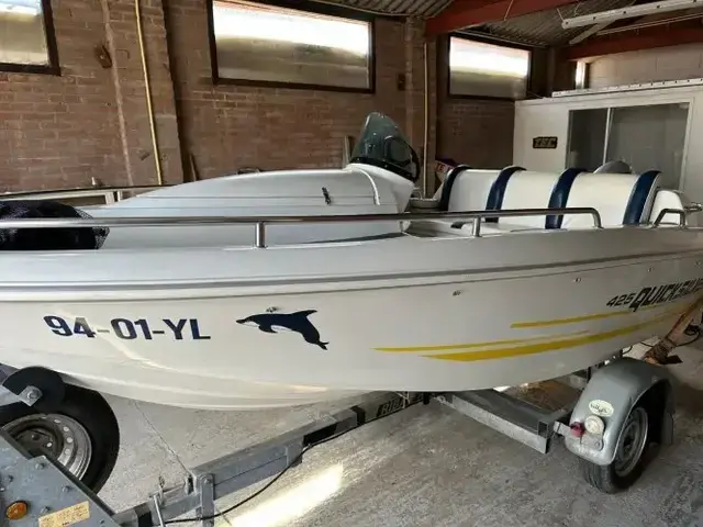 Quicksilver 425 Open Sundeck