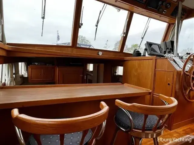 Grand Banks 42 Motor Yacht