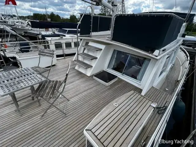 Grand Banks 42 Motor Yacht