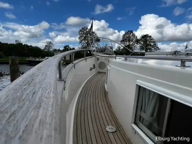 Grand Banks 42 Motor Yacht