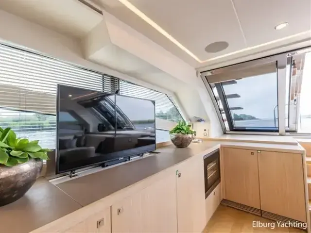 Van Der Valk Beachclub 660 Flybridge