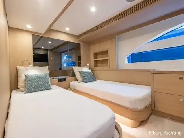 Van Der Valk Beachclub 660 Flybridge