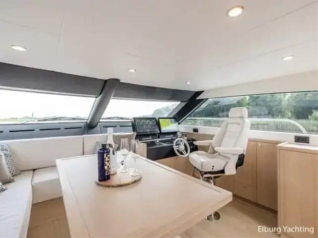 Van Der Valk Beachclub 660 Flybridge