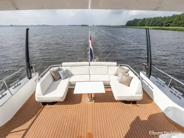 Van Der Valk Beachclub 660 Flybridge