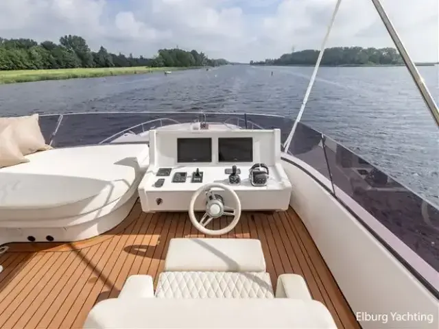 Van Der Valk Beachclub 660 Flybridge